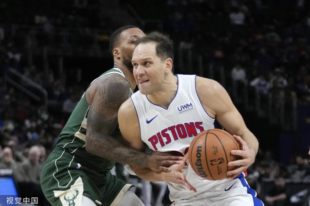 与队友们在 与队友们在